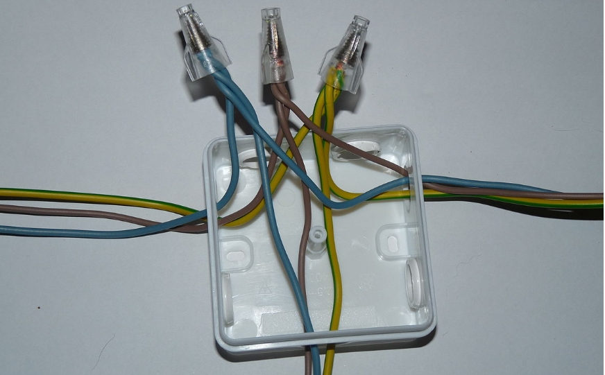 Wire-to-Wire Connectors